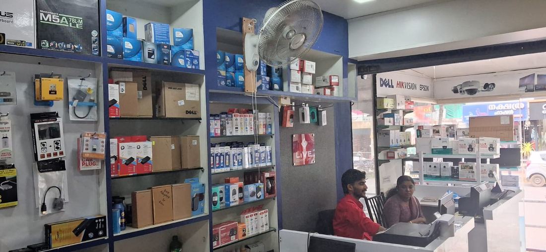 LIVE COMPUTERS team at work